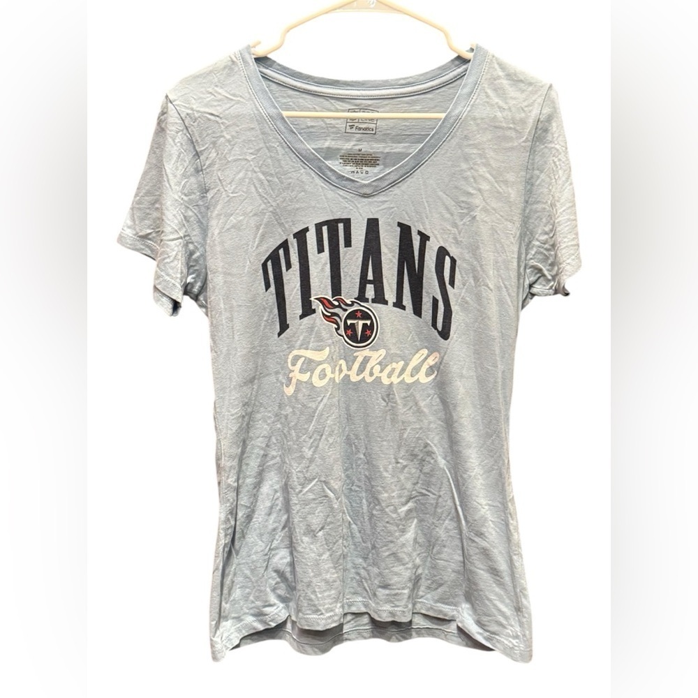 Fanatics Titans Football V-Neck T-Shirt MEDIUM